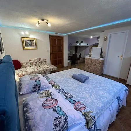 Taverna Coctel アパート *